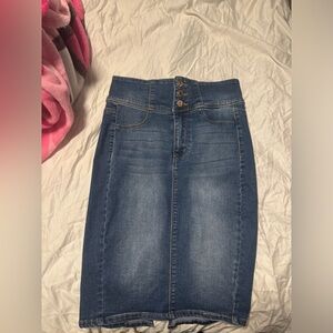 Guess Jean pencil skirt